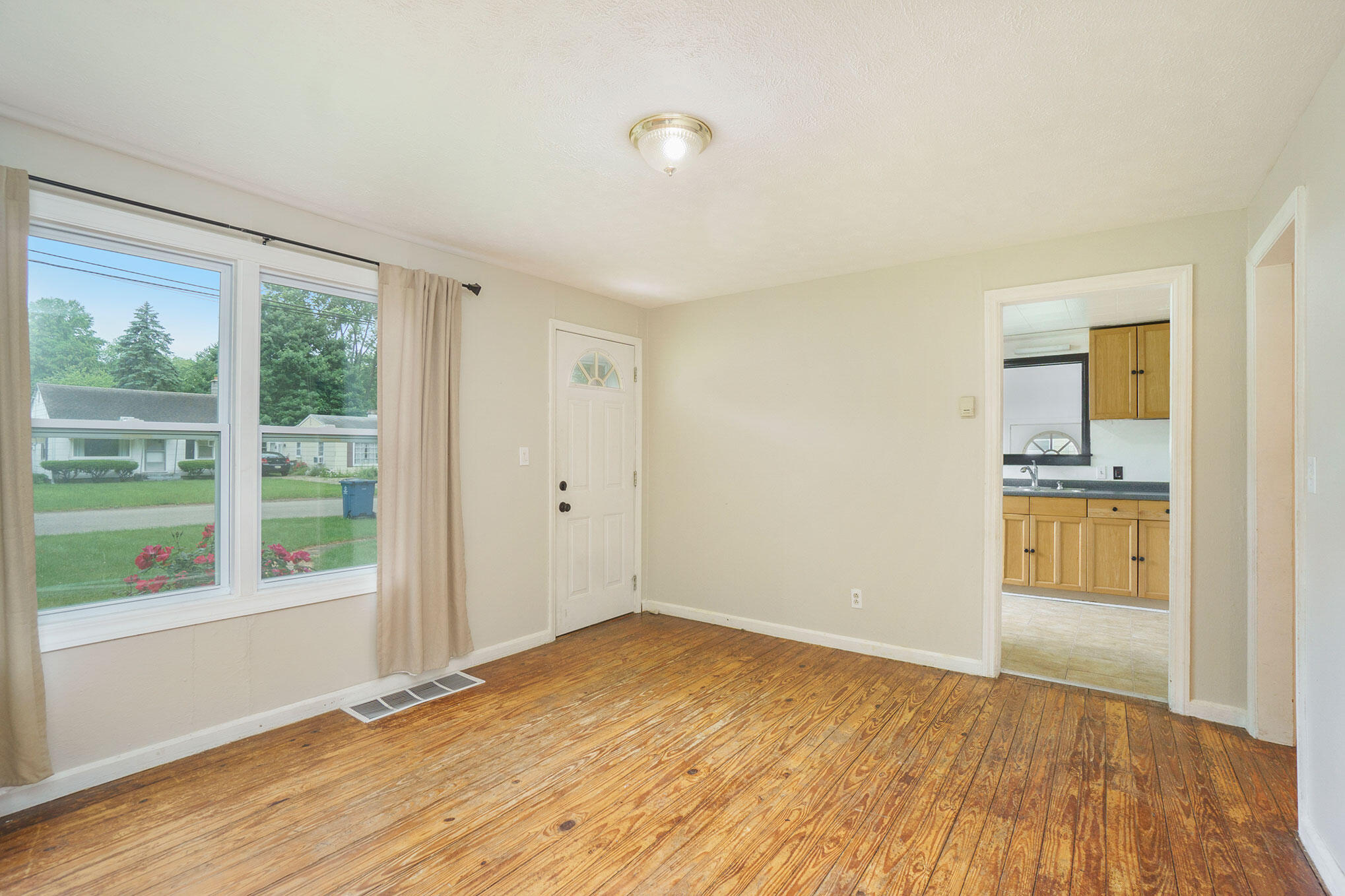 Portage, Michigan 49024, United States, 3 Bedrooms Bedrooms, ,1 BathroomBathrooms,Residential,Active,159566