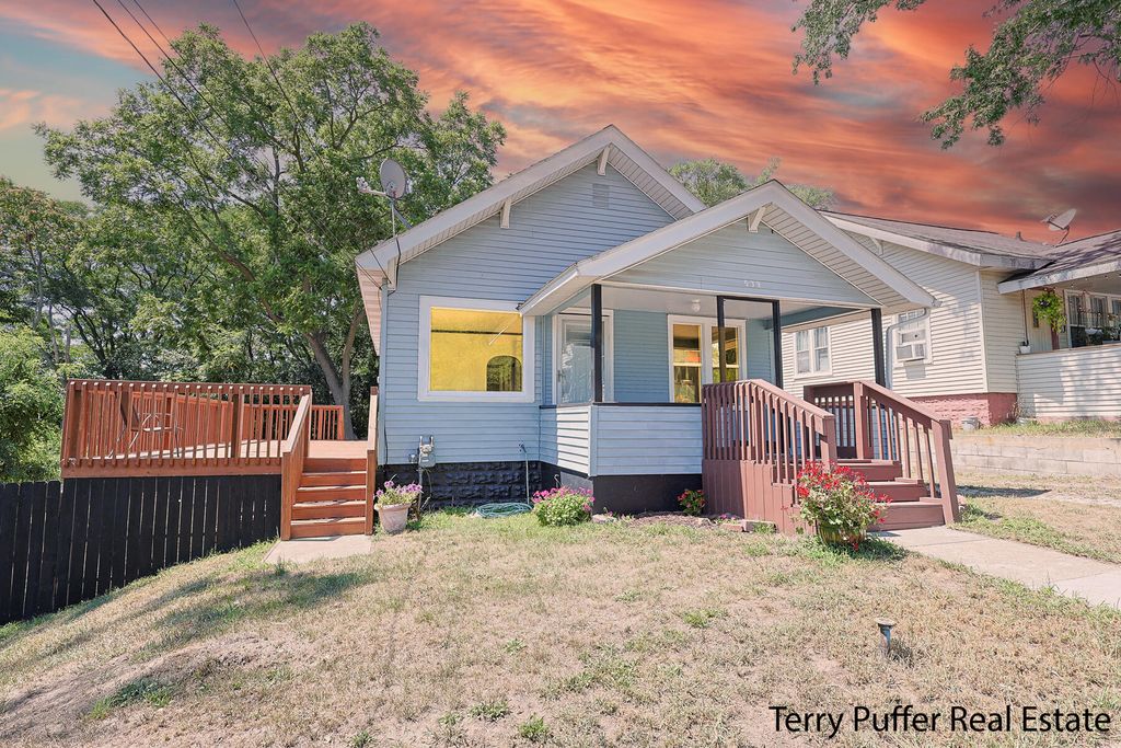 Photo of 539 Alva Street, Muskegon, MI 49442 (MLS # 25039270)