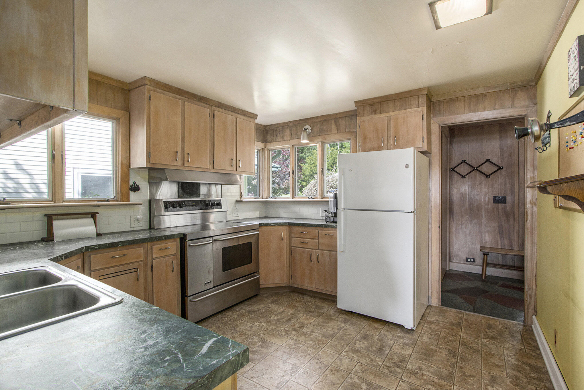 Augusta, Michigan 49012, United States, 4 Bedrooms Bedrooms, ,2 BathroomsBathrooms,Residential,Active,95862