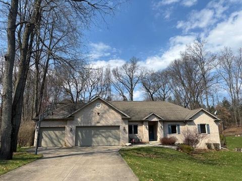 Photo of 5062 Autumn Glen Street, Kalamazoo, MI 49009 (MLS # 26021877)