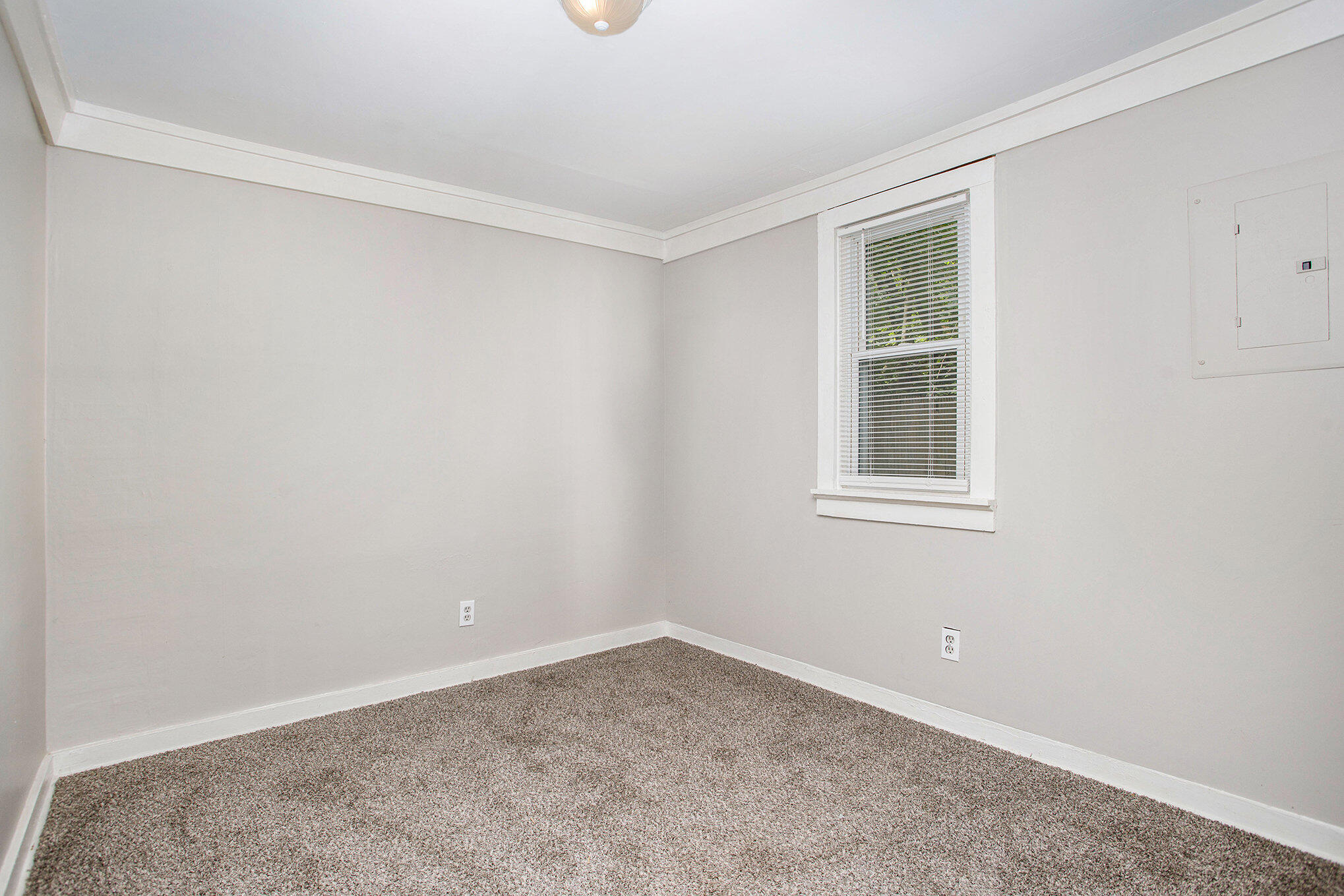 Battle Creek, Michigan 49017, United States, 2 Bedrooms Bedrooms, ,1 BathroomBathrooms,Residential,Active,203849