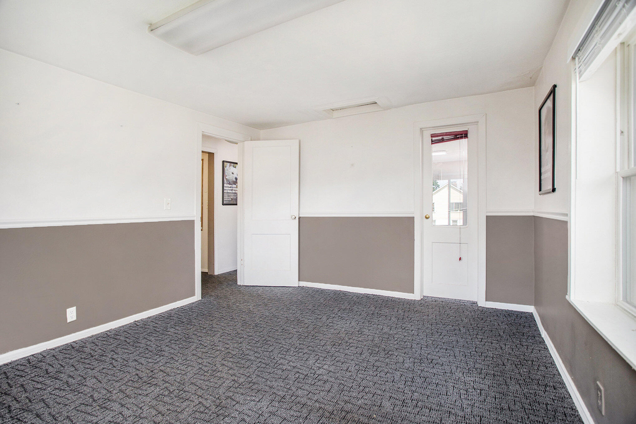 Springfield, Michigan 49037, United States, 3 Bedrooms Bedrooms, ,1 BathroomBathrooms,Residential,Active,44390