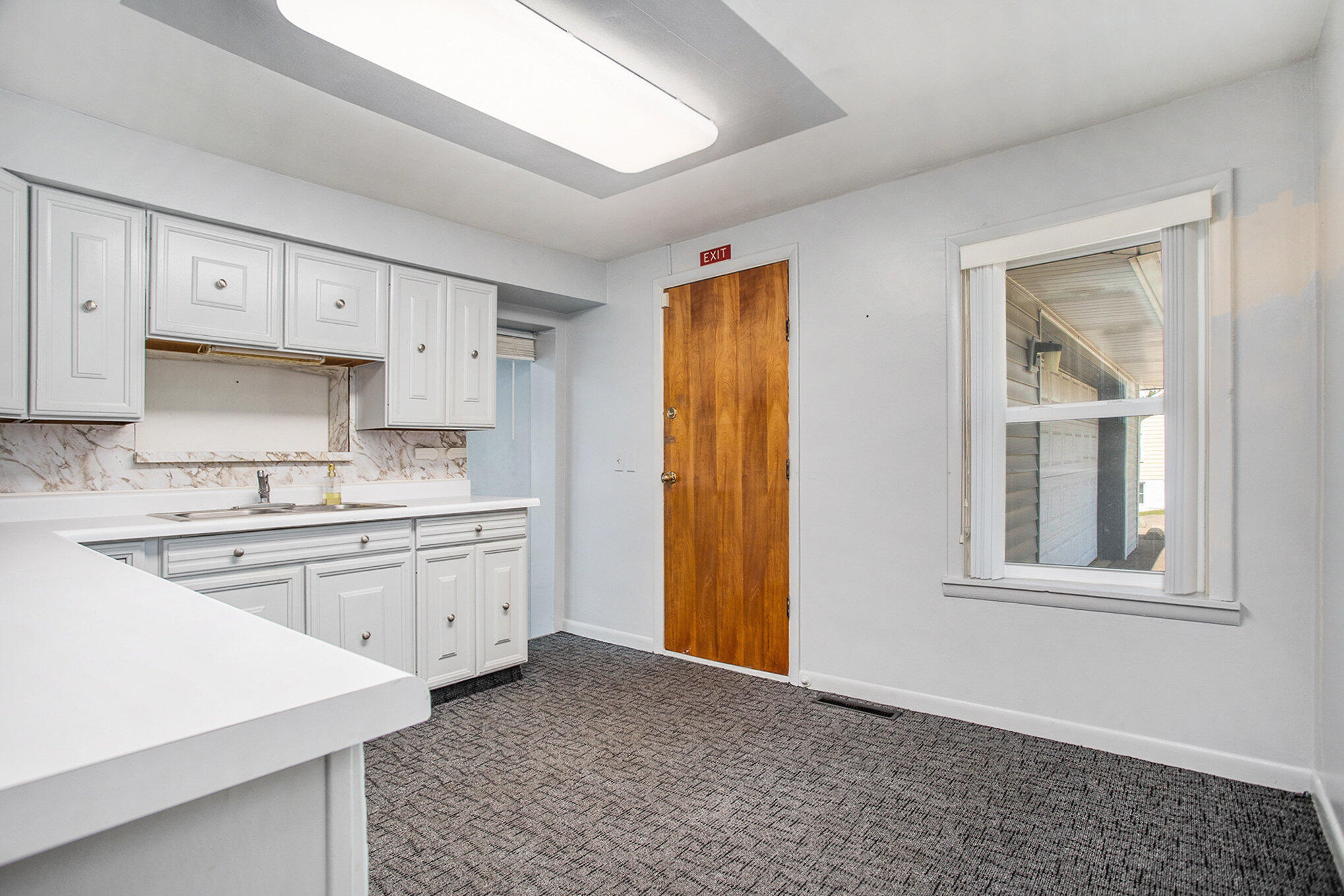 Springfield, Michigan 49037, United States, 3 Bedrooms Bedrooms, ,1 BathroomBathrooms,Residential,Active,44390