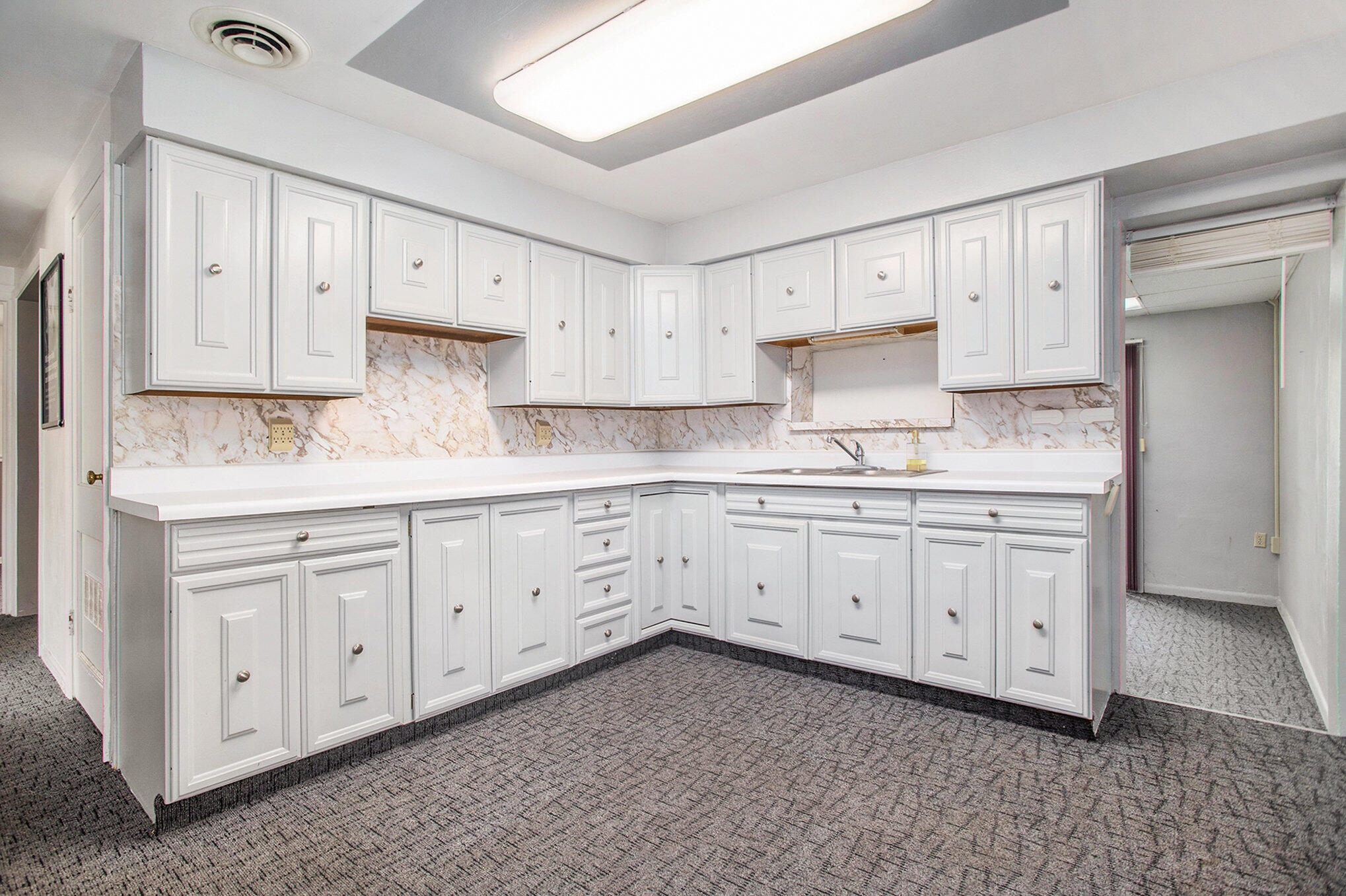 Springfield, Michigan 49037, United States, 3 Bedrooms Bedrooms, ,1 BathroomBathrooms,Residential,Active,44390