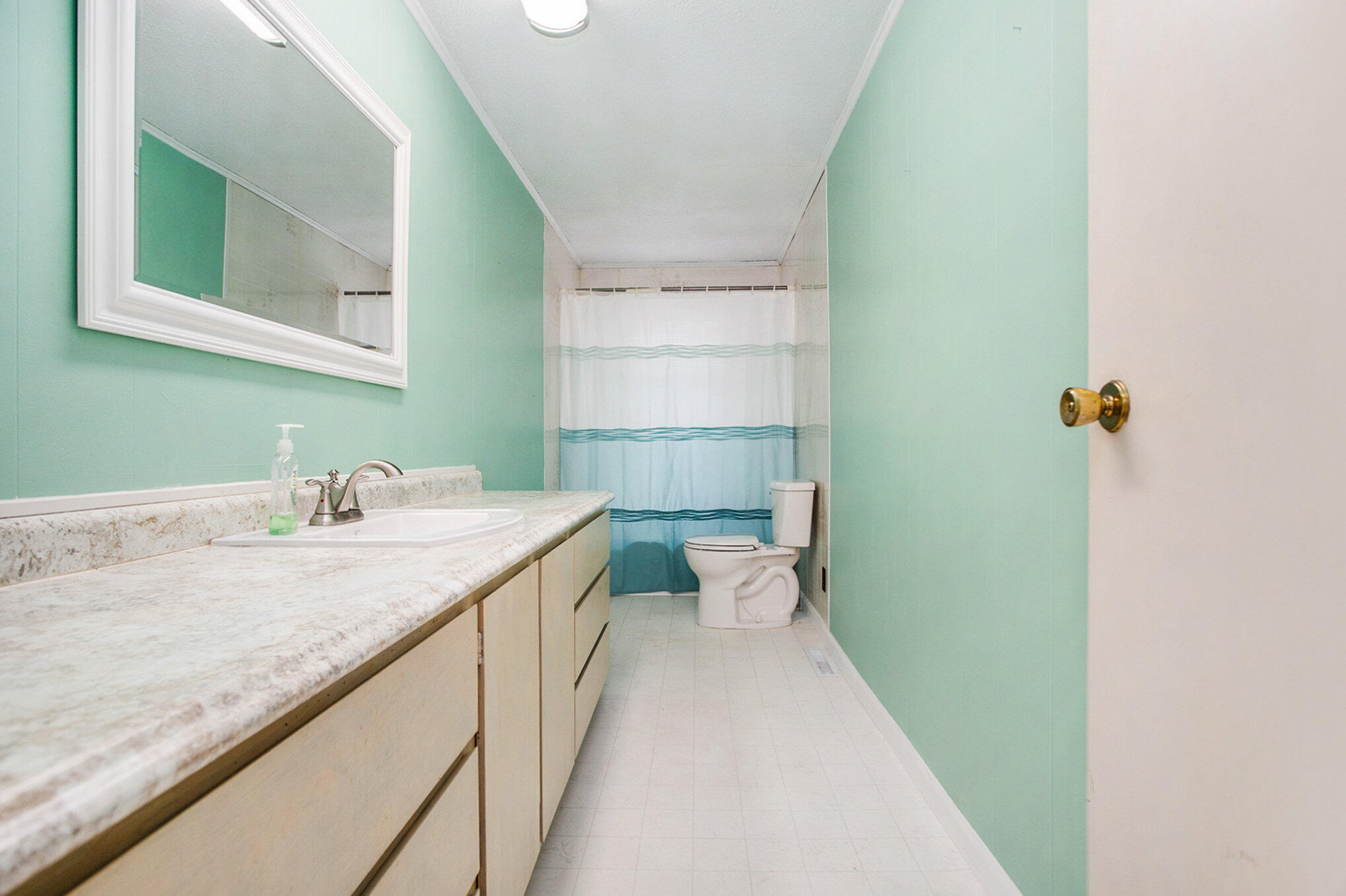 Springfield, Michigan 49037, United States, 3 Bedrooms Bedrooms, ,1 BathroomBathrooms,Residential,Active,44390