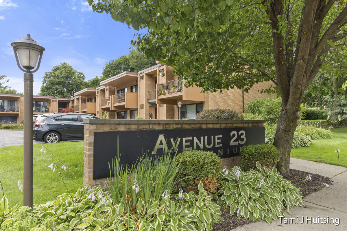 View Grand Rapids, MI 49503 condo
