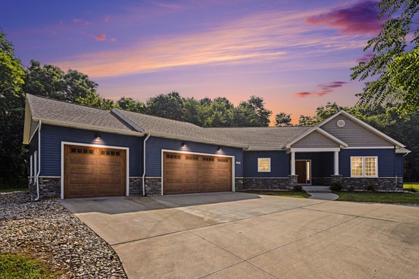 395 WATTLES RD S, BATTLE CREEK, MI 49014 - Image b4ecd609bd9c61e2a729e457b0123e1a/1797558566