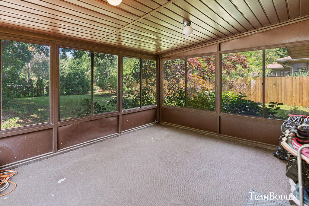 Photo 15 of 25 of 2613 Borglum Avenue NE house