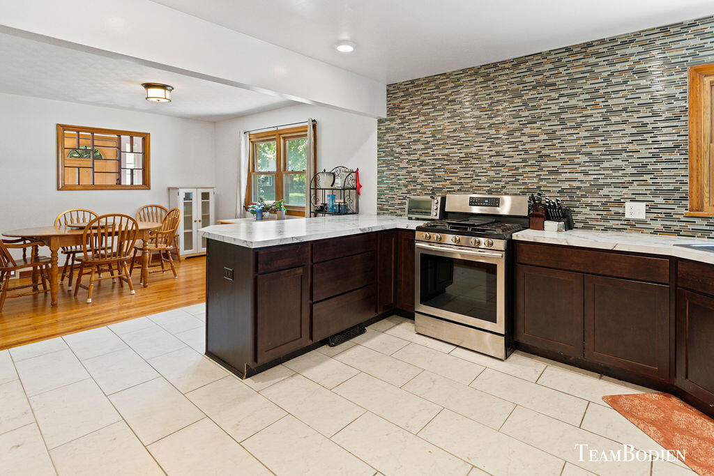 Photo 14 of 25 of 2613 Borglum Avenue NE house