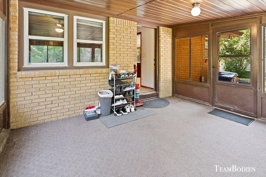 Photo 16 of 25 of 2613 Borglum Avenue NE house