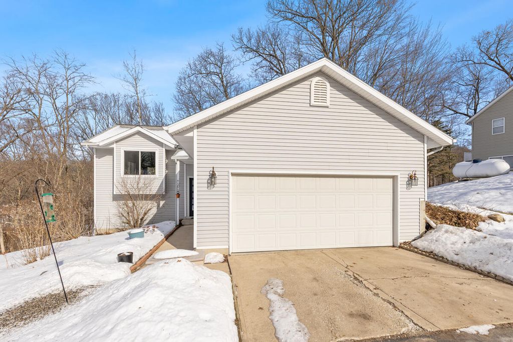 Photo of 13875 Rolling Creek Drive SE, Lowell, MI 49331 (MLS # 26005319)