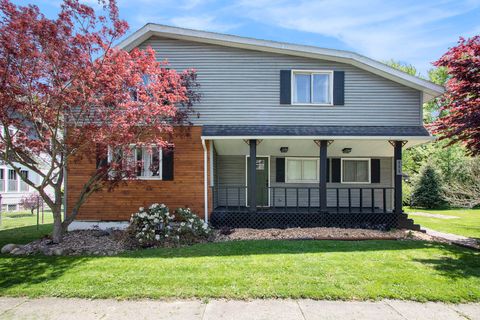 111 W 4th Street, Buchanan, MI 49107 - MLS#: 25020438