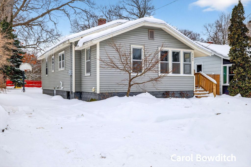 Photo of 2260 Estes Street, Muskegon, MI 49441 (MLS # 26002820)
