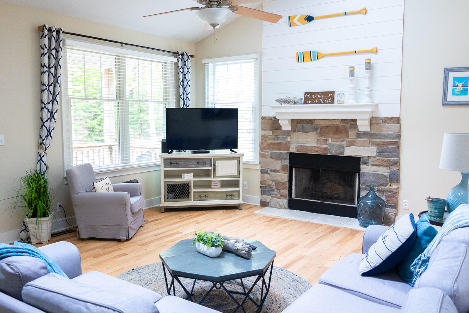 9720 Woodlawn Avenue