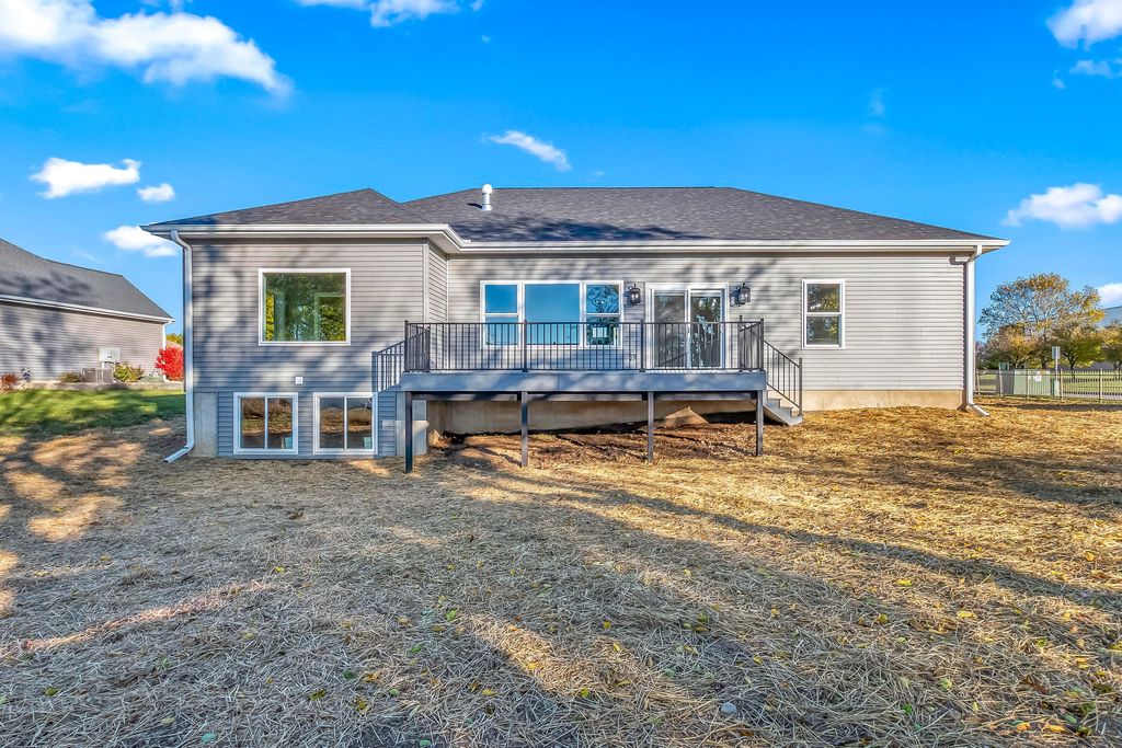 Photo of 7 Arrowhead Drive, Coldwater, MI 49036 (MLS # 25056574)