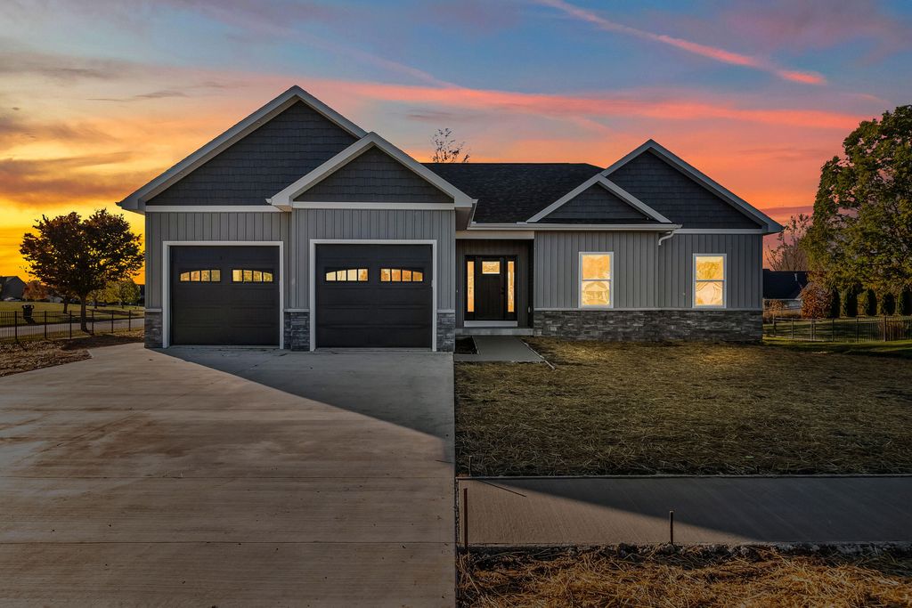 Photo of 7 Arrowhead Drive, Coldwater, MI 49036 (MLS # 25056574)