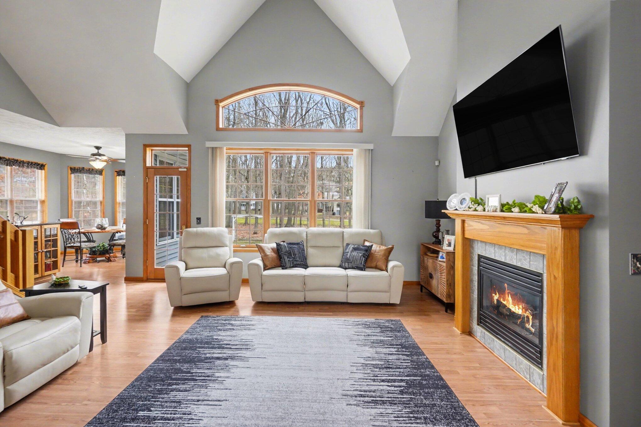 7604 Regency Lane
