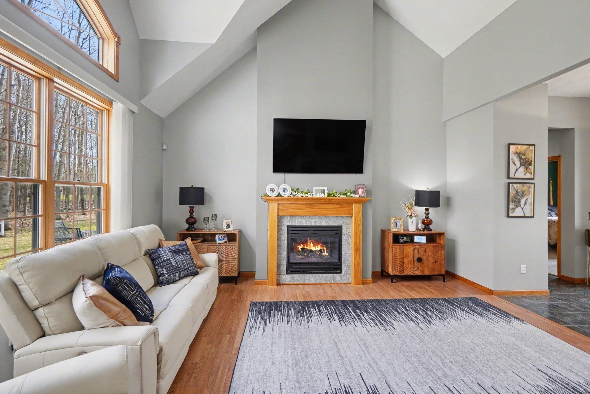 7604 Regency Lane