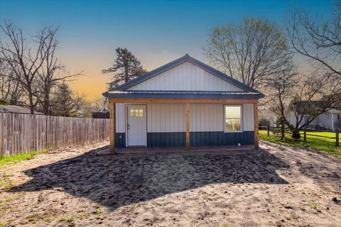706 Colfax Street, Cadillac, MI 49601 - MLS#: 24054636