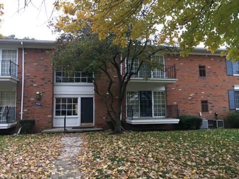 Photo of 444 N Fox Hills N #7, Bloomfield Hills, MI 48304 (MLS # 26016823)