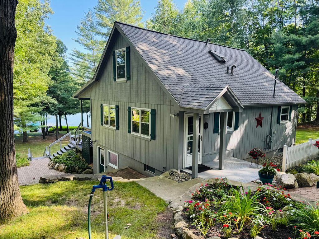 Photo of 7849 E Millerton Road, Branch, MI 49402 (MLS # 25050762)