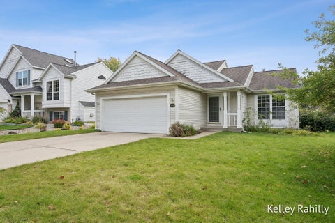 Photo for 5750 Sugarberry Drive SE