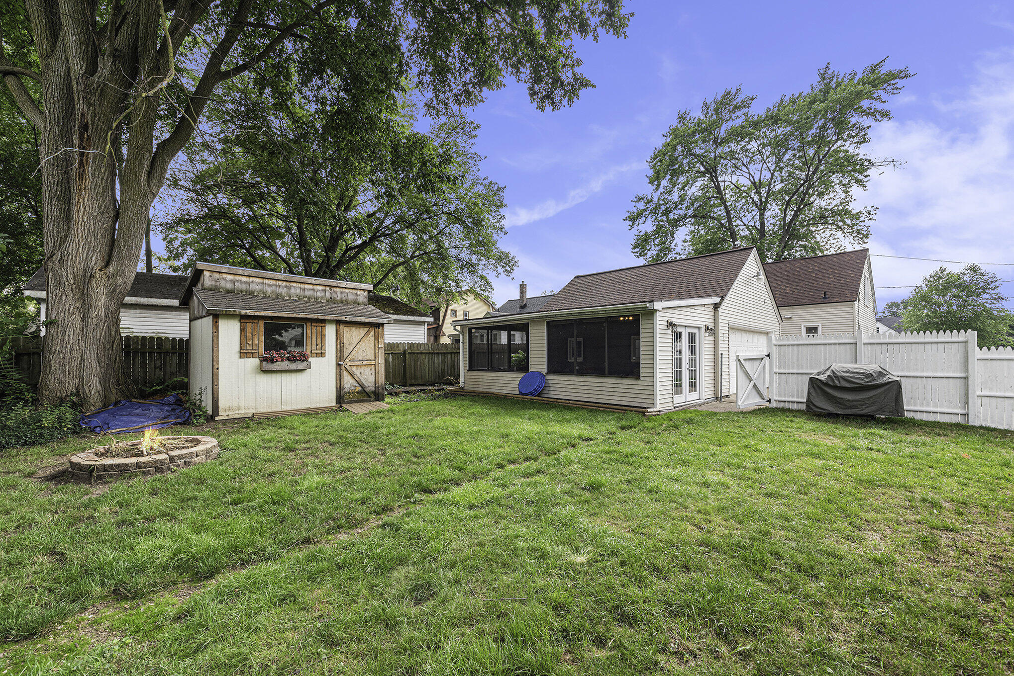 Photo 15 of 20 of 3126 Jefferson Avenue SE house