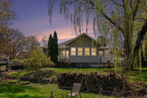 Photo of 326 W Chart Street, Plainwell, MI 49080 (MLS # 26016857)