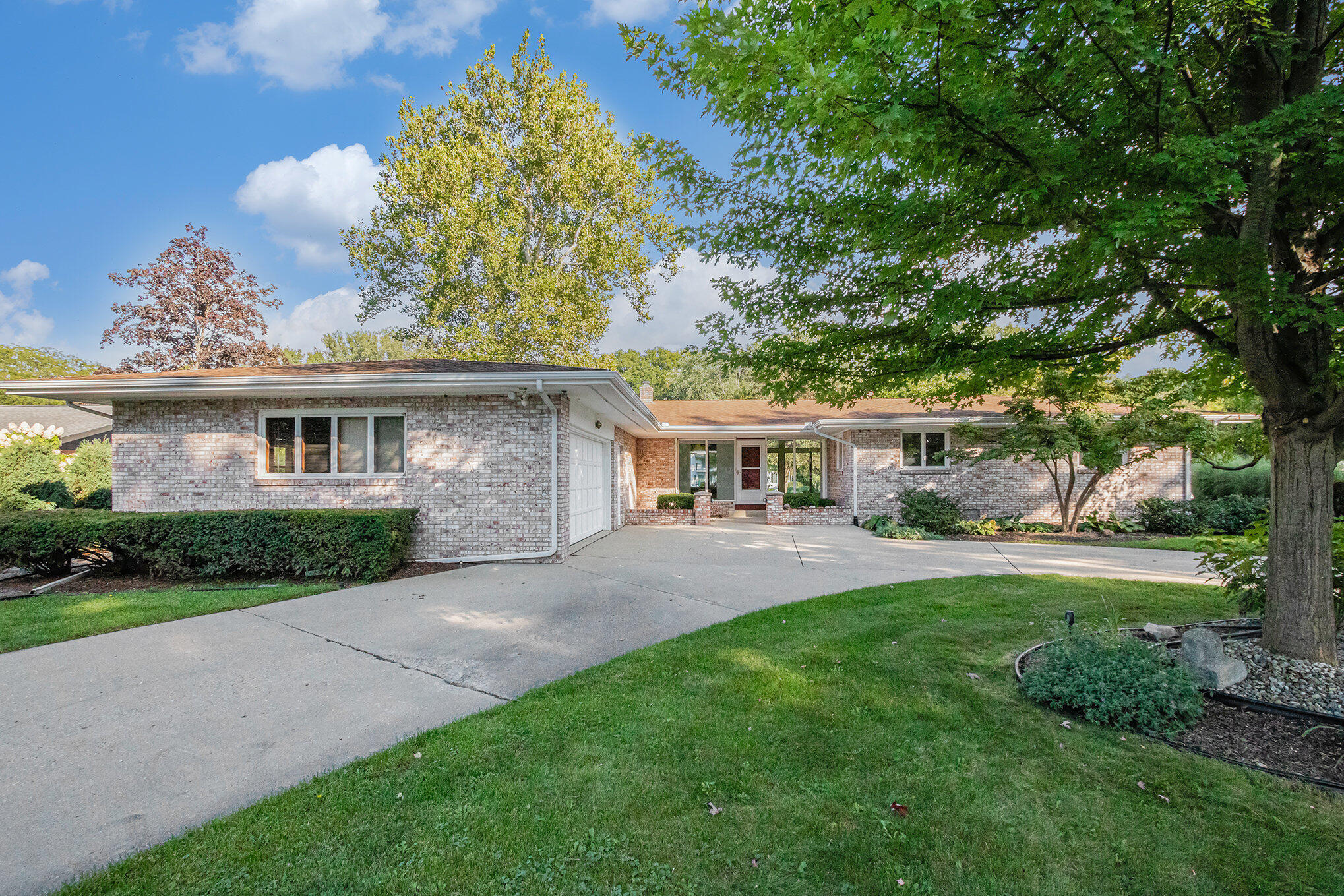 1510 Moccasin Trail