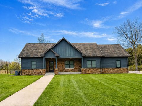 Photo of 16054 Division Drive, Marshall, MI 49068 (MLS # 26016399)