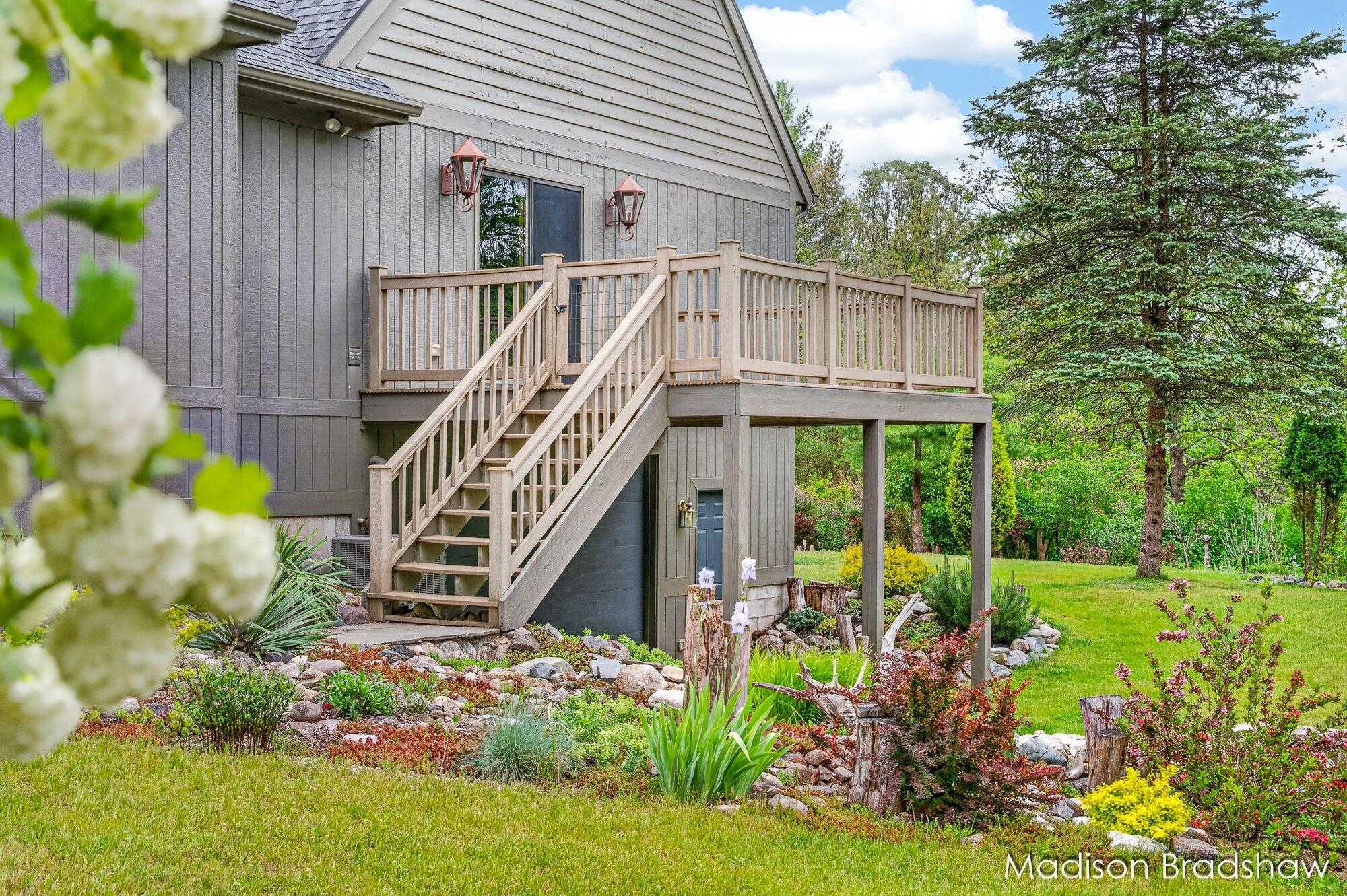 30 Whistling Pines Lane NW