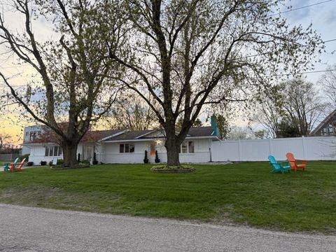 620 North Drive, New Buffalo, MI 49117 - MLS#: 25020035