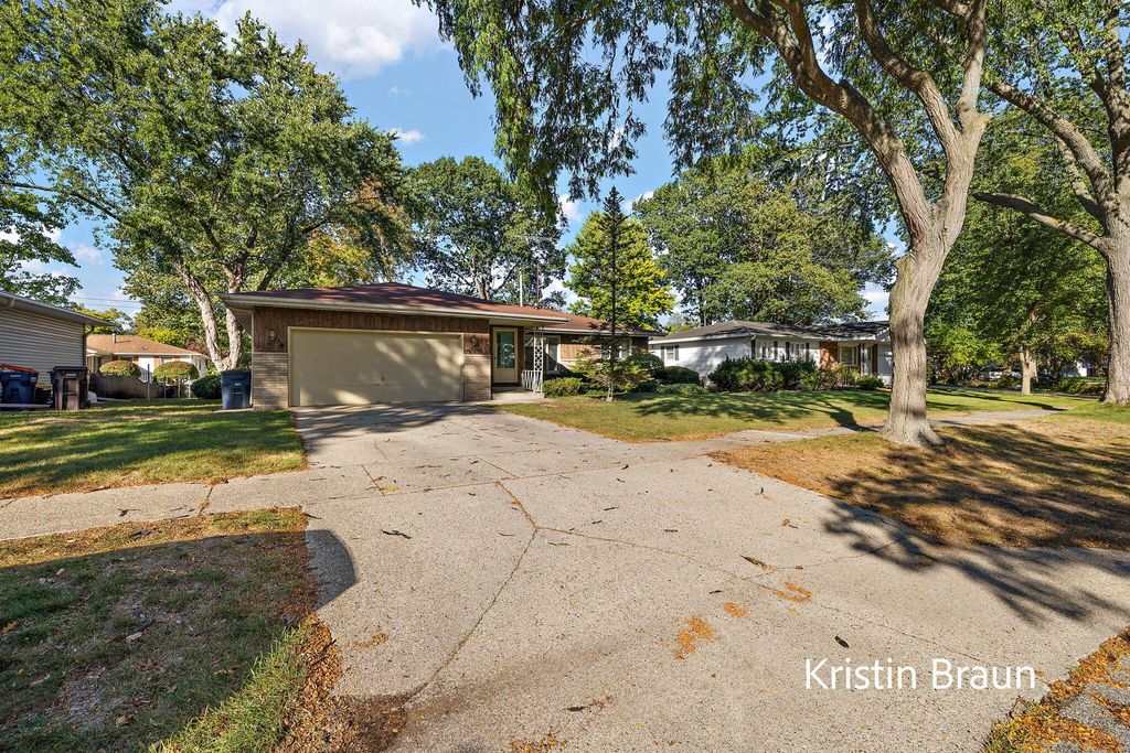 Photo of 1448 Marlboro Road, Muskegon, MI 49441 (MLS # 25051738)