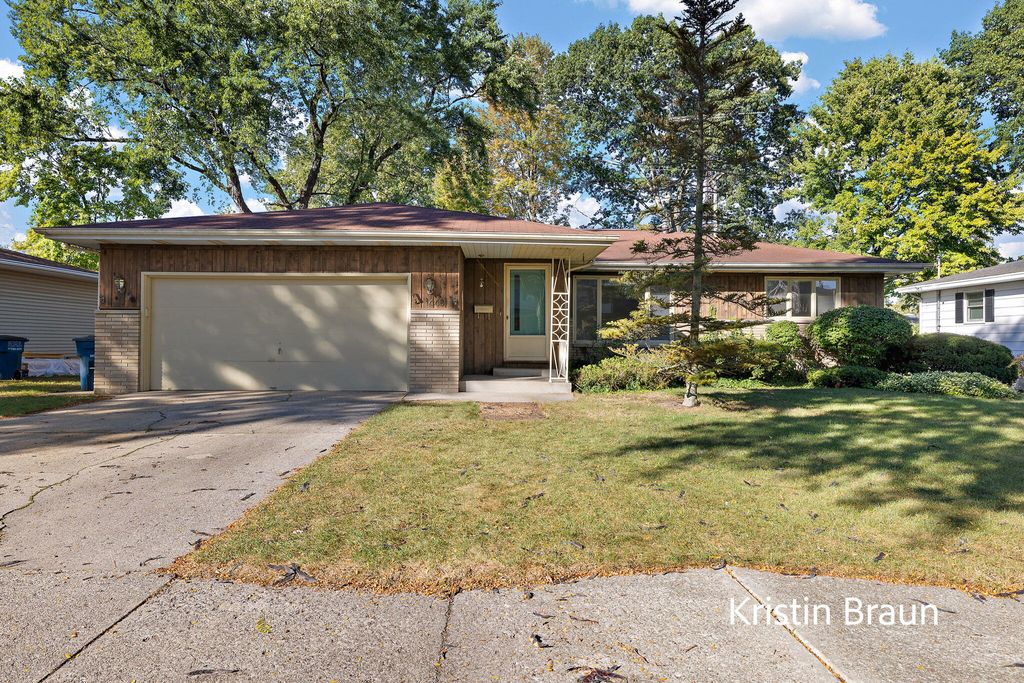 Photo of 1448 Marlboro Road, Muskegon, MI 49441 (MLS # 25051738)