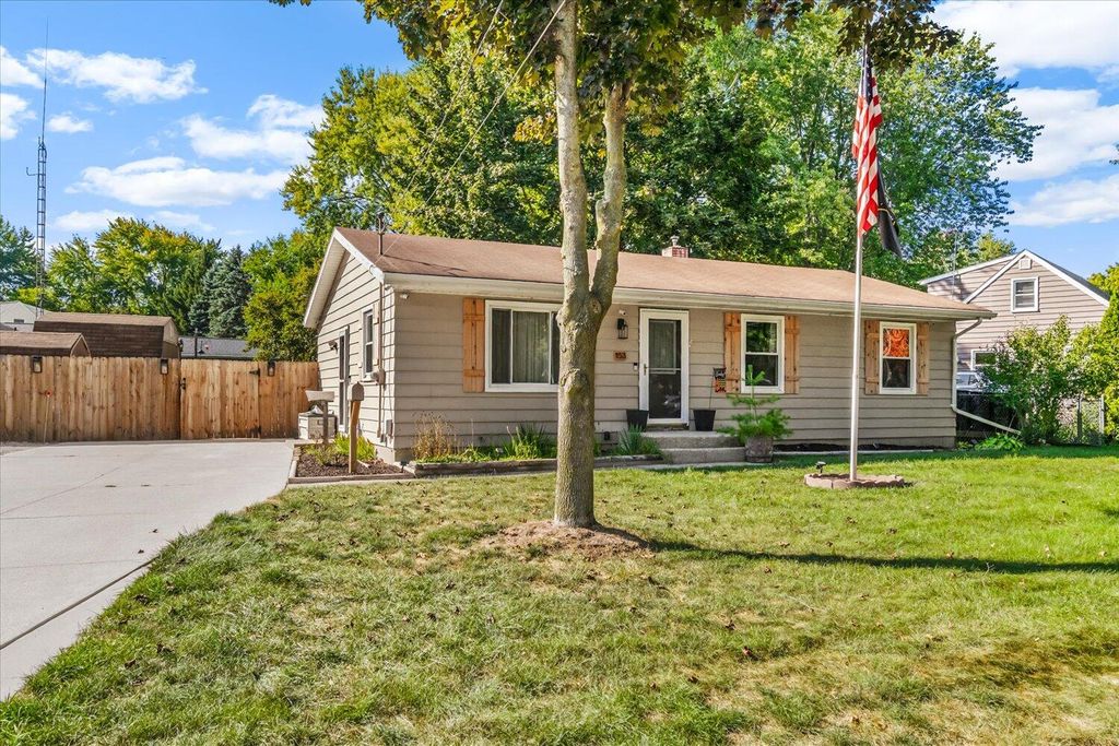 Photo of 153 Gaylord Drive NE, Rockford, MI 49341 (MLS # 25048499)