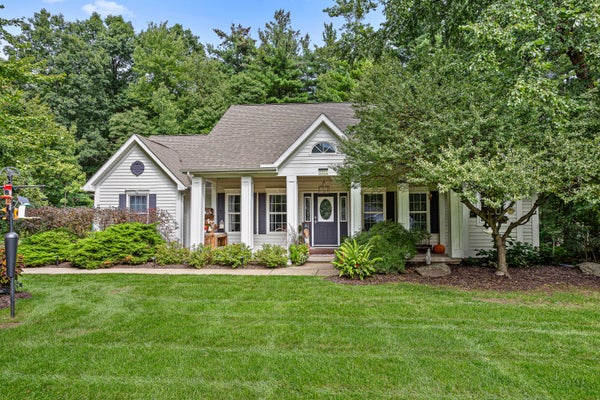 4861 HIDDEN HILLS CIR, HOWELL, MI 48855 - Image b756730897e2fd904cdb1b2d4f3ca4cd/1349232273