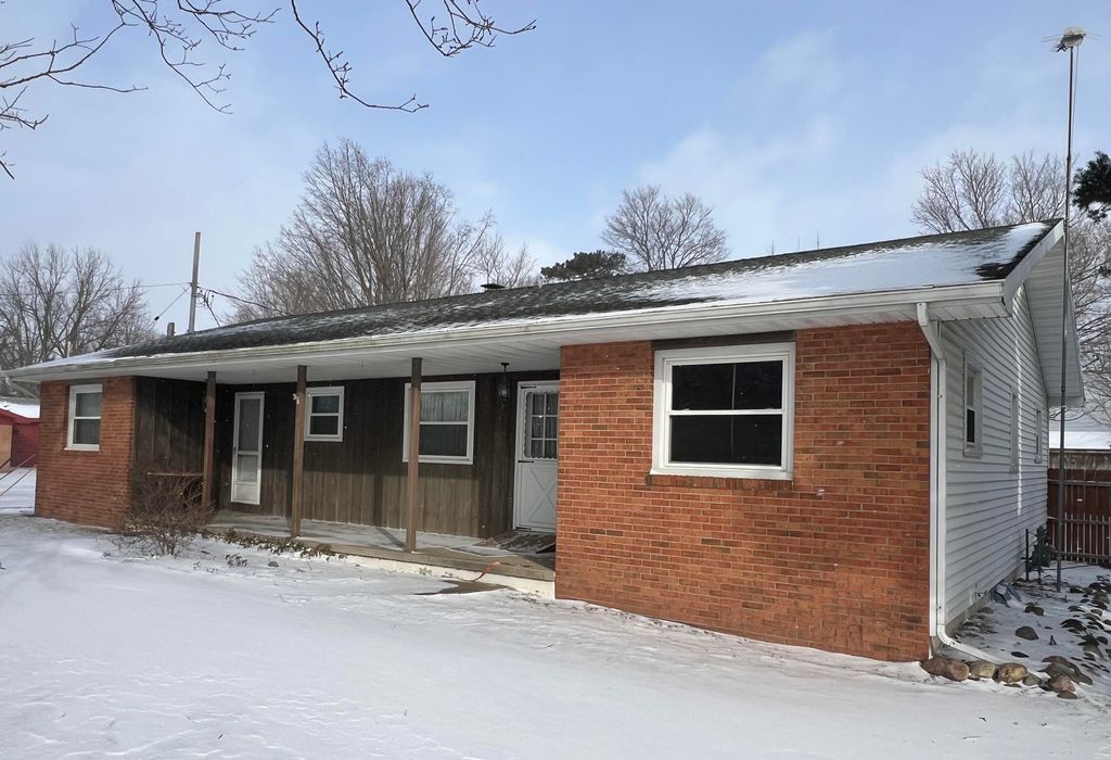 Photo of 500 S Hillsdale Street, Homer, MI 49245 (MLS # 26002164)