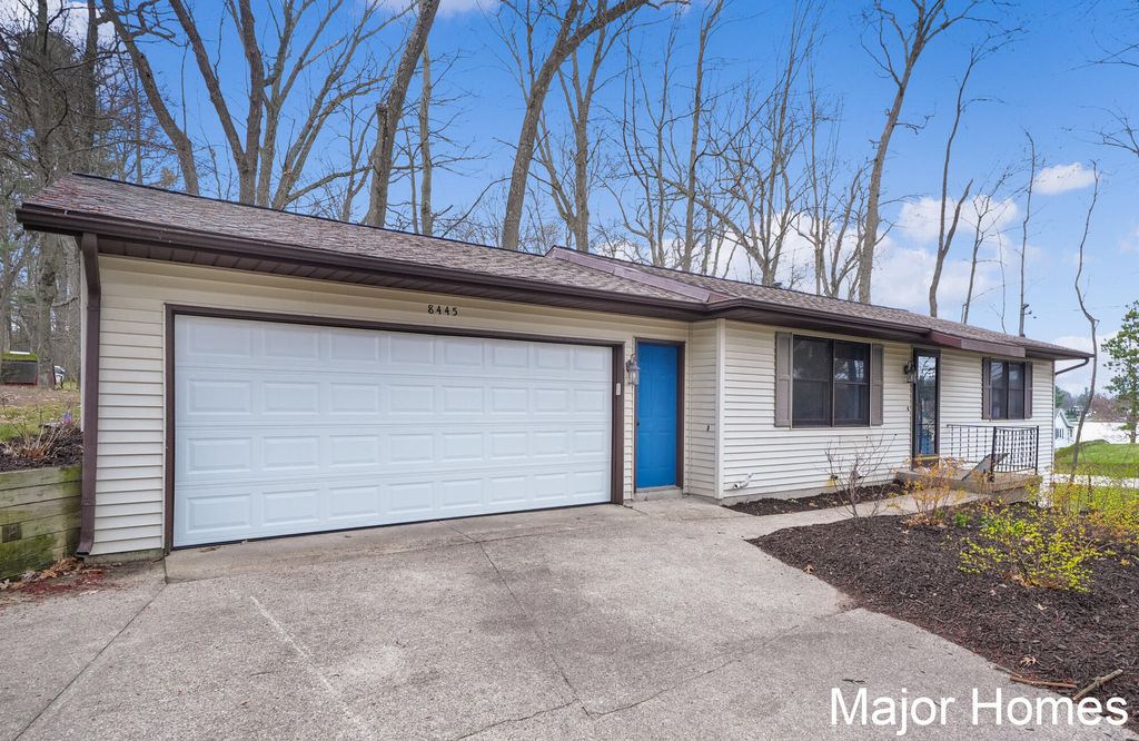 Photo of 8445 Oakview Avenue NE, Rockford, MI 49341 (MLS # 26015665)