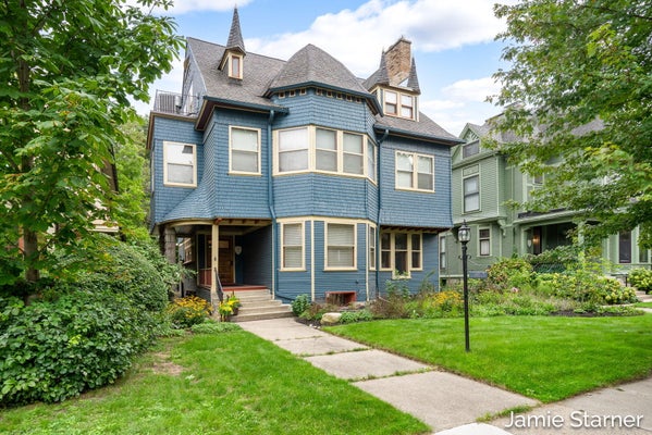 60 COLLEGE AVE NE, GRAND RAPIDS, MI 49503 - Image b77b86a2b30f64faa9db0efd679ce6ee/2676527414