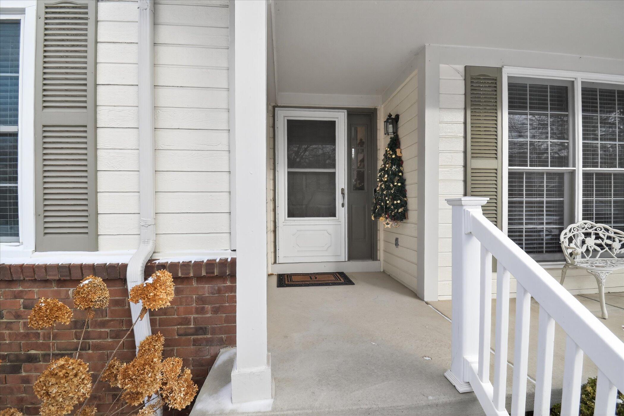 39828 Village Run Drive