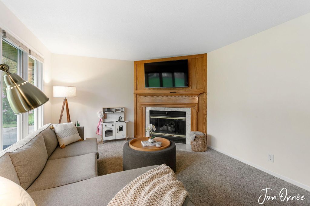 Photo of 697 Morningside Drive, Holland, MI 49423 (MLS # 26019185)