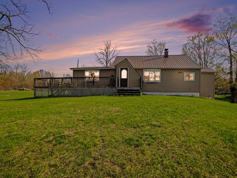 Photo of 268 W Shelby Road, Shelby, MI 49455 (MLS # 26018500)