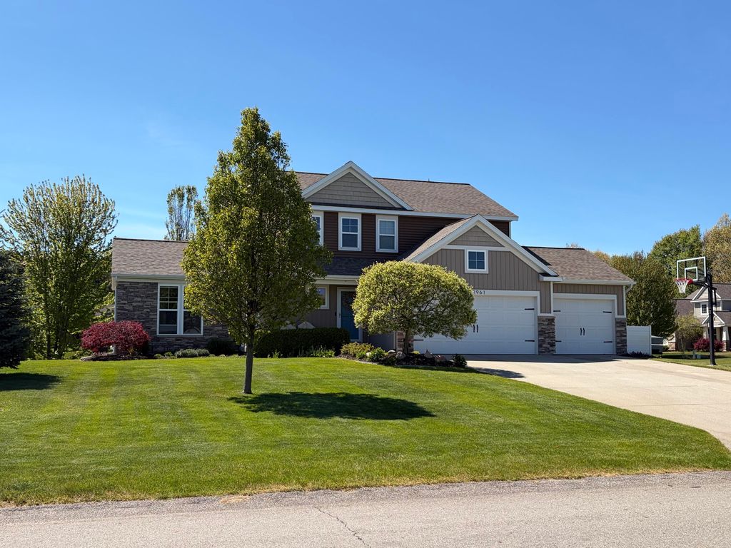 Photo of 12961 Sweetbriar Drive, Grand Haven, MI 49417 (MLS # 26023060)