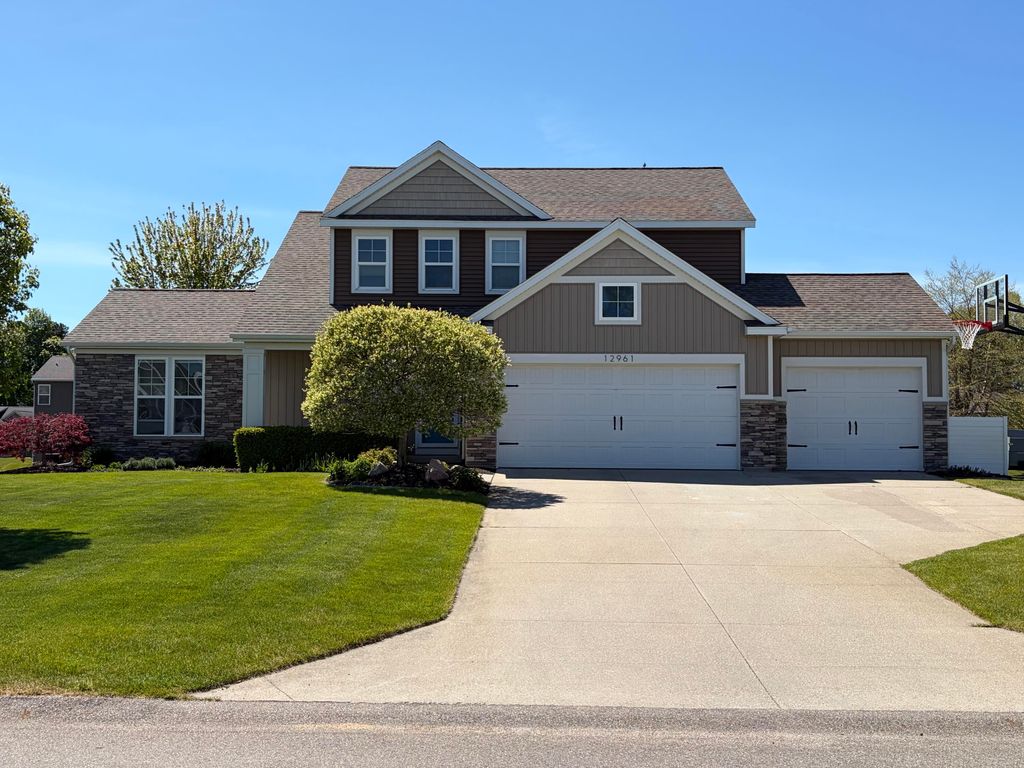 Photo of 12961 Sweetbriar Drive, Grand Haven, MI 49417 (MLS # 26023060)