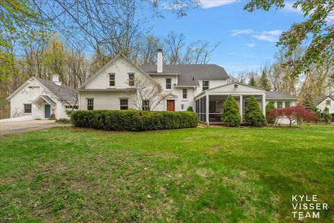 2630 Reeds Lake Court SE Grand Rapids MI 49506