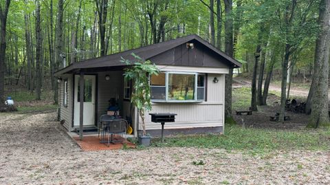 Photo of 2404 Bialik Road, Manistee, MI 49660 (MLS # 25049141)