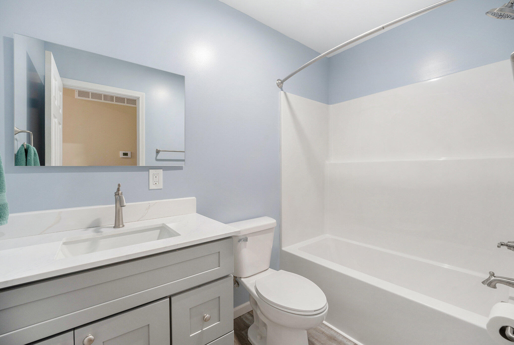 Mattawan, Michigan 49071, United States, 3 Bedrooms Bedrooms, ,3 BathroomsBathrooms,Residential,Pending,10706