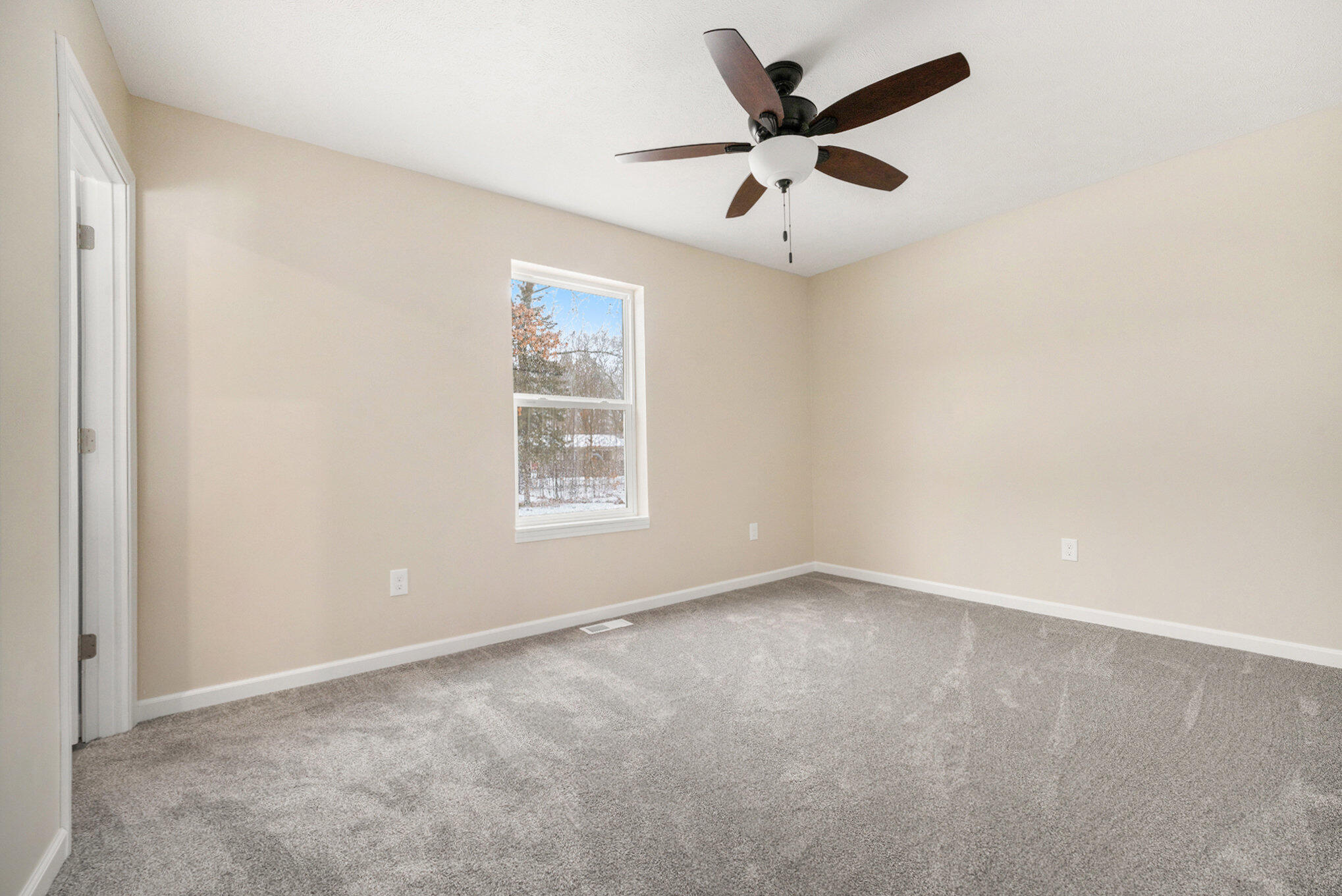 Mattawan, Michigan 49071, United States, 3 Bedrooms Bedrooms, ,3 BathroomsBathrooms,Residential,Pending,10706