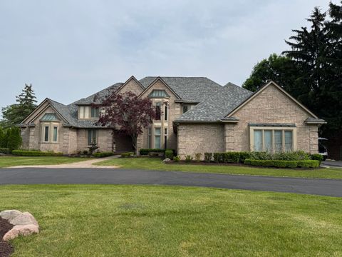 1265 Water Cliff Drive Bloomfield Hills MI 48302
