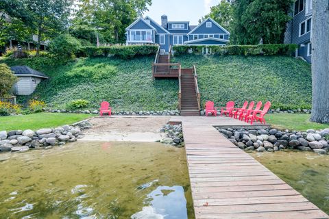 7881 Lakewood Drive Coloma MI 49038